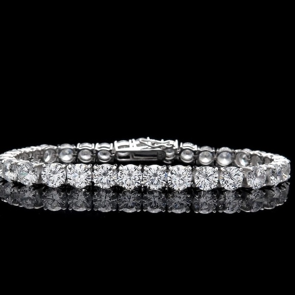 18k 30ct Tennis Bracelet - Picture 2 of 9